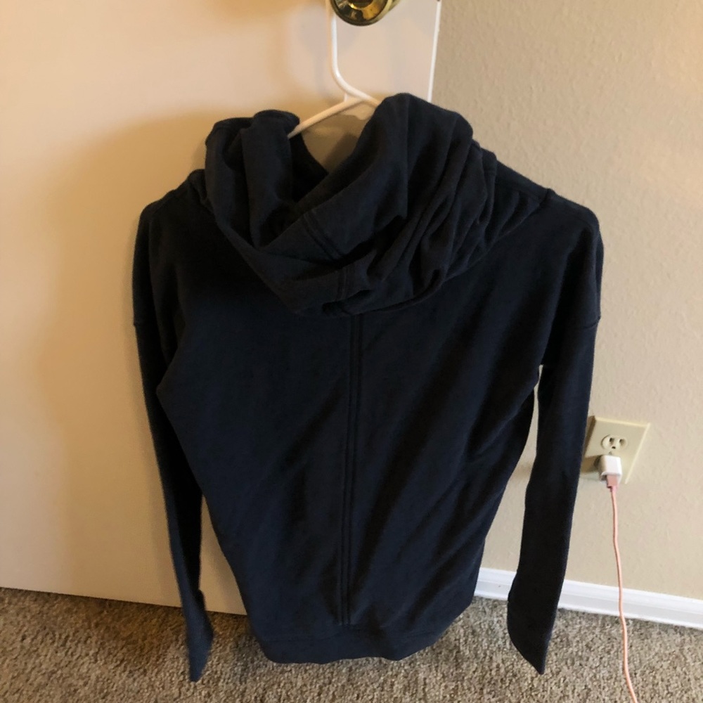 Lululemon size 4 hoodie